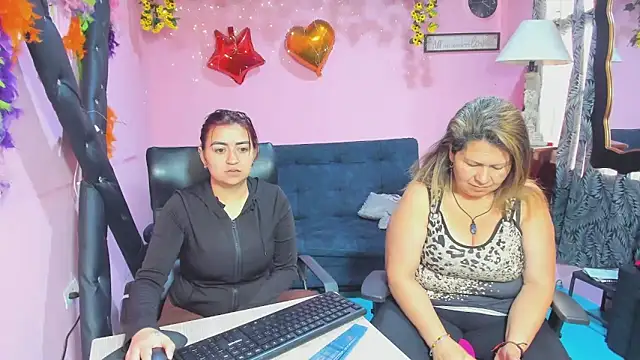 lesbiancuple webcam