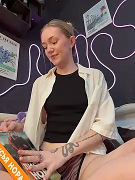 Webcam Model (MilaMoone)  is live.Free join now!