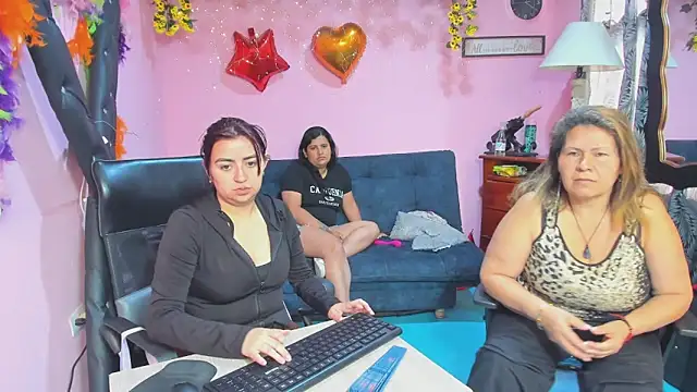 lesbiancuple webcam