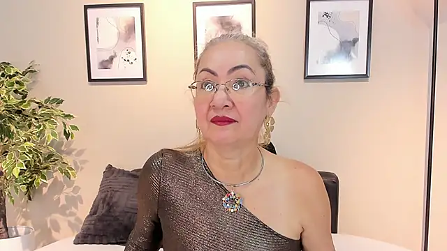 Victoria_Firee webcam