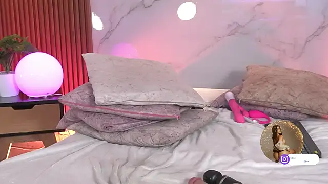 SophieCollins_1 webcam