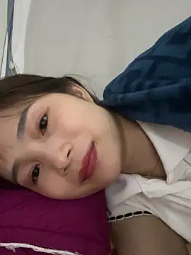 Webcam Model (-Dumi-) is live