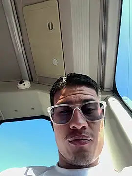 Latin_Paisa_Boy webcam