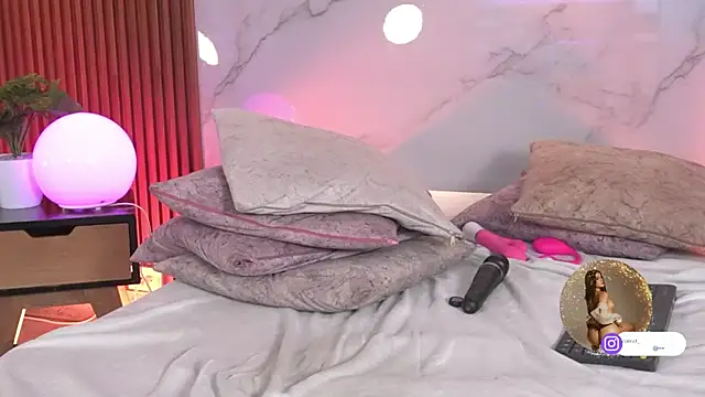 SophieCollins_1 webcam