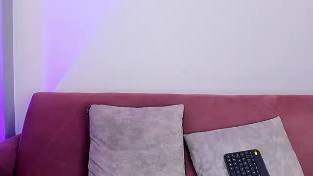 Emily_Frostt webcam