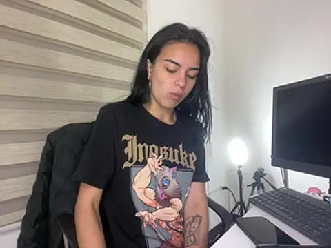 bliinkii_and_luka_ webcam