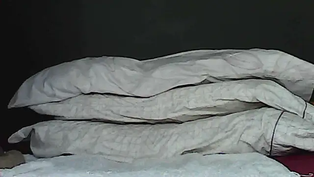 DarkElfSorceress webcam