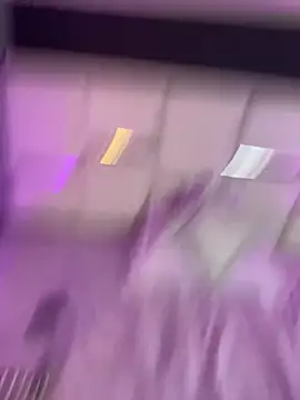 BellaFernandez__ webcam