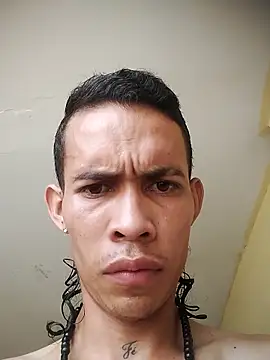 001HENRYAlejandro webcam