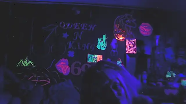 daddyandsplashqueen (Ask my age) - Bend Over And Shake This Ass For U