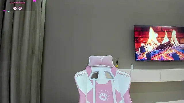 JenniferQueen11 webcam