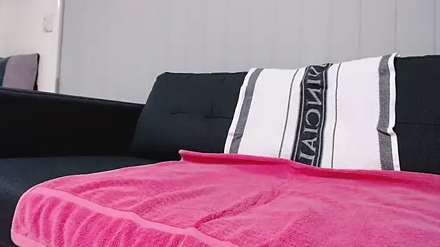 lilchristian@xh - Lilchristian@xh's free webcam - UK Sex Cams