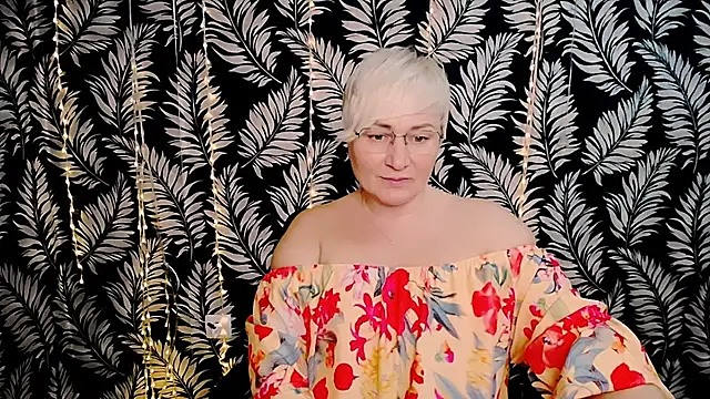 olivia_playful (F milf) - Dirty talk, hot, passionate, friendly