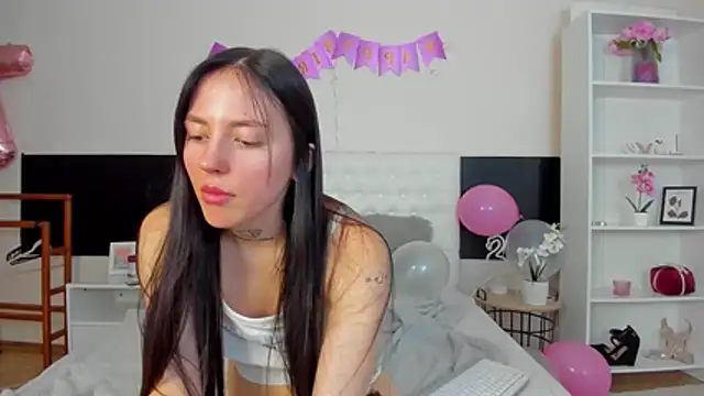 adrianacult - AdrianaCult's free webcam - UK Sex Cams