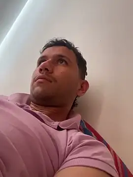 Michaell_Spinelly webcam