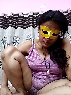 Webcam Model (Gullapi) is live