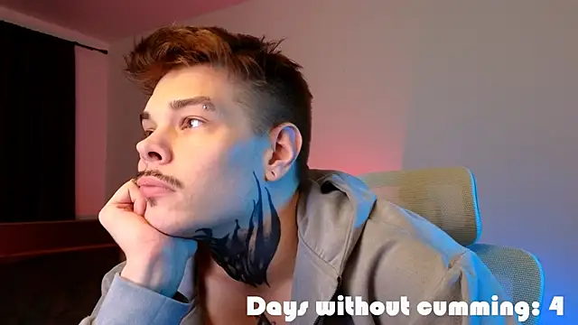 denis_here - DENIS_HERE's free webcam - UK Sex Cams