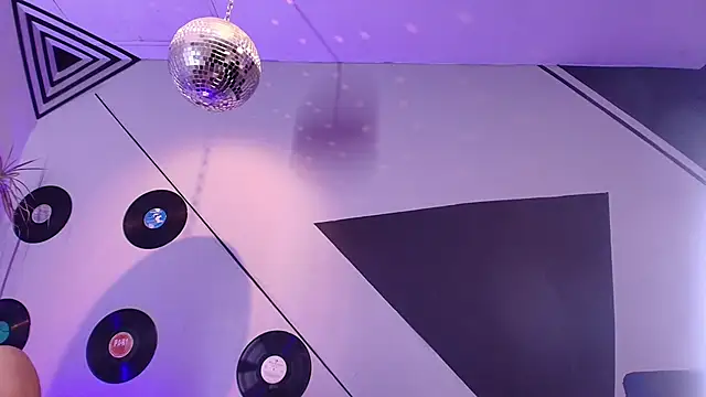 Lilith_and_Khloe webcam