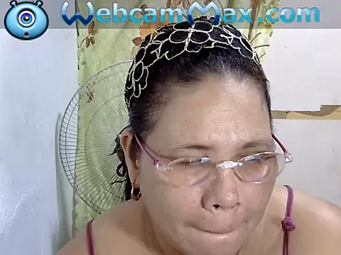 hotwet_mama4uxx webcam