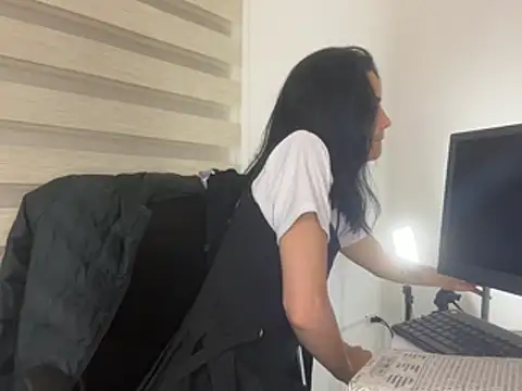 bliinkii_and_luka_ webcam