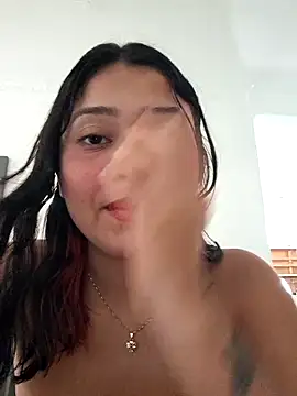 Webcam Model (Layla_em)  is live.Free join now!