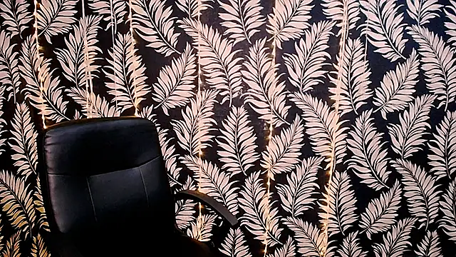 Olivia_playful webcam