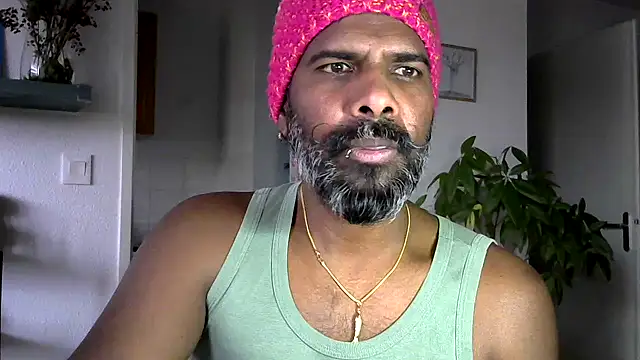 frenchblackc31 webcam