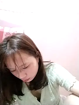 Webcam Model (-Bami-)  is live.Free join now!