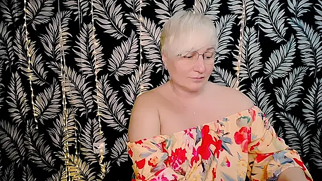 Olivia_playful webcam