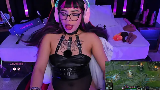 nyveth - Nyveth's free webcam - UK Sex Cams