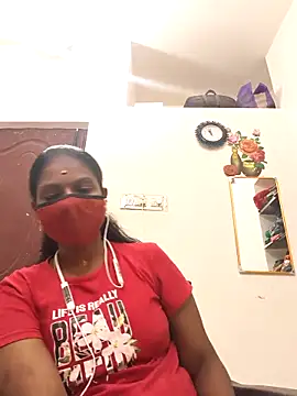 Webcam Model (Tamil_Yalini12) is live