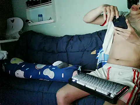 boyhigh1997 live sex cam