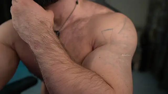 mike0xx (M young) - First cum today