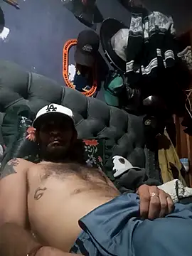 hairy_mannn webcam