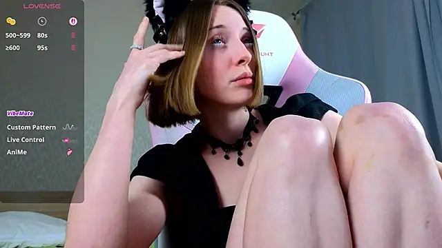 Cowell_Adelina webcam