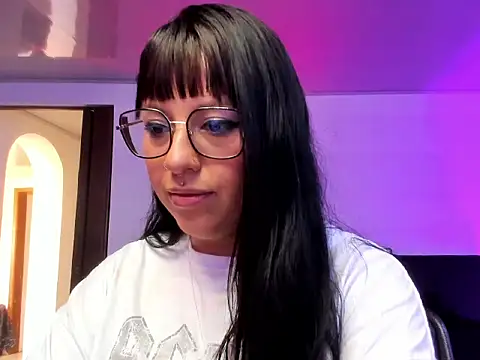 nataliasweet98 - Nataliasweet98's free webcam - UK Sex Cams