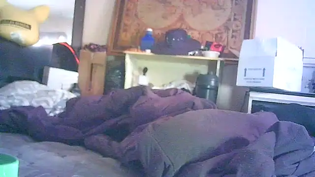 ON3YOULLN3VER_FIR3 webcam