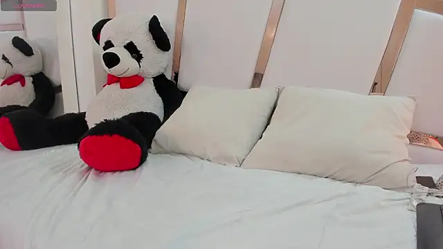 shelseanova - Shelseanova's free webcam - UK Sex Cams