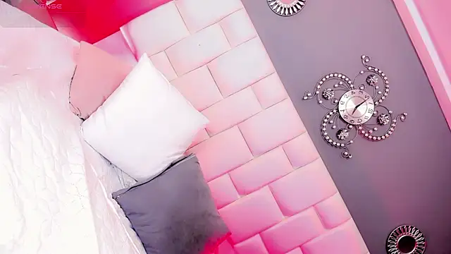 Kisses_Sophia webcam