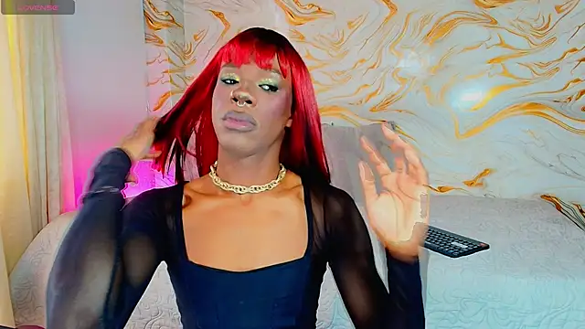 EbonyHansNight webcam