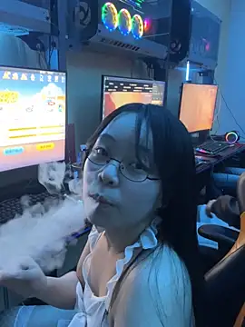 美女TTbeibei178在线直播