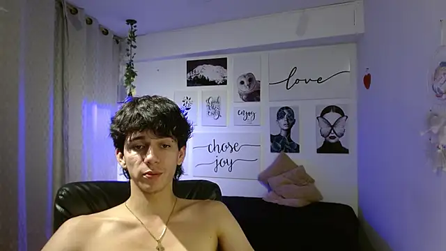 AmethystShadow17 webcam