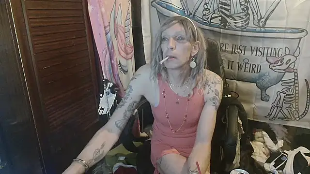 ombeline1 - Ombeline1's free webcam