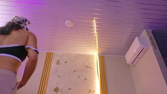 Megan_browns1 webcam