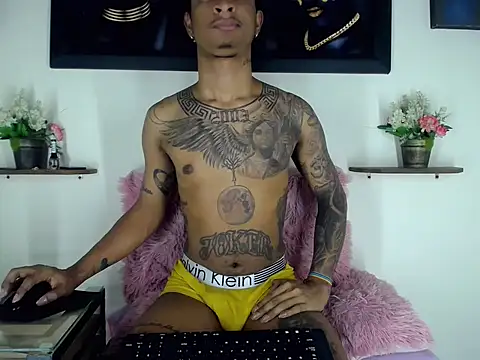 Tatoo_Noah webcam