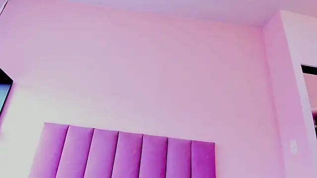 violet_myerrs webcam