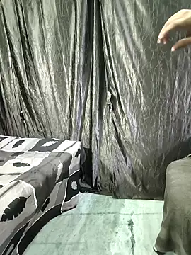 bhuvana_555 (F milf) - Public in nude