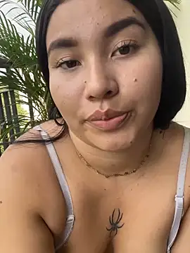 pamela222- (F teen) - i show of my big melons #boobs