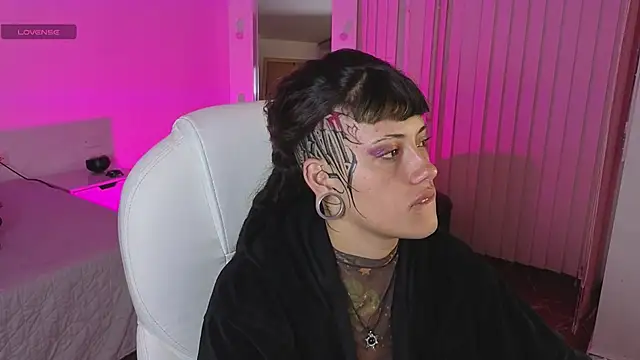 _sharlotte777 webcam