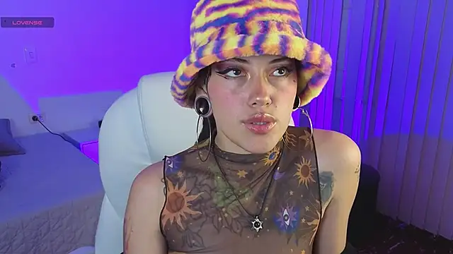 _sharlotte777 webcam